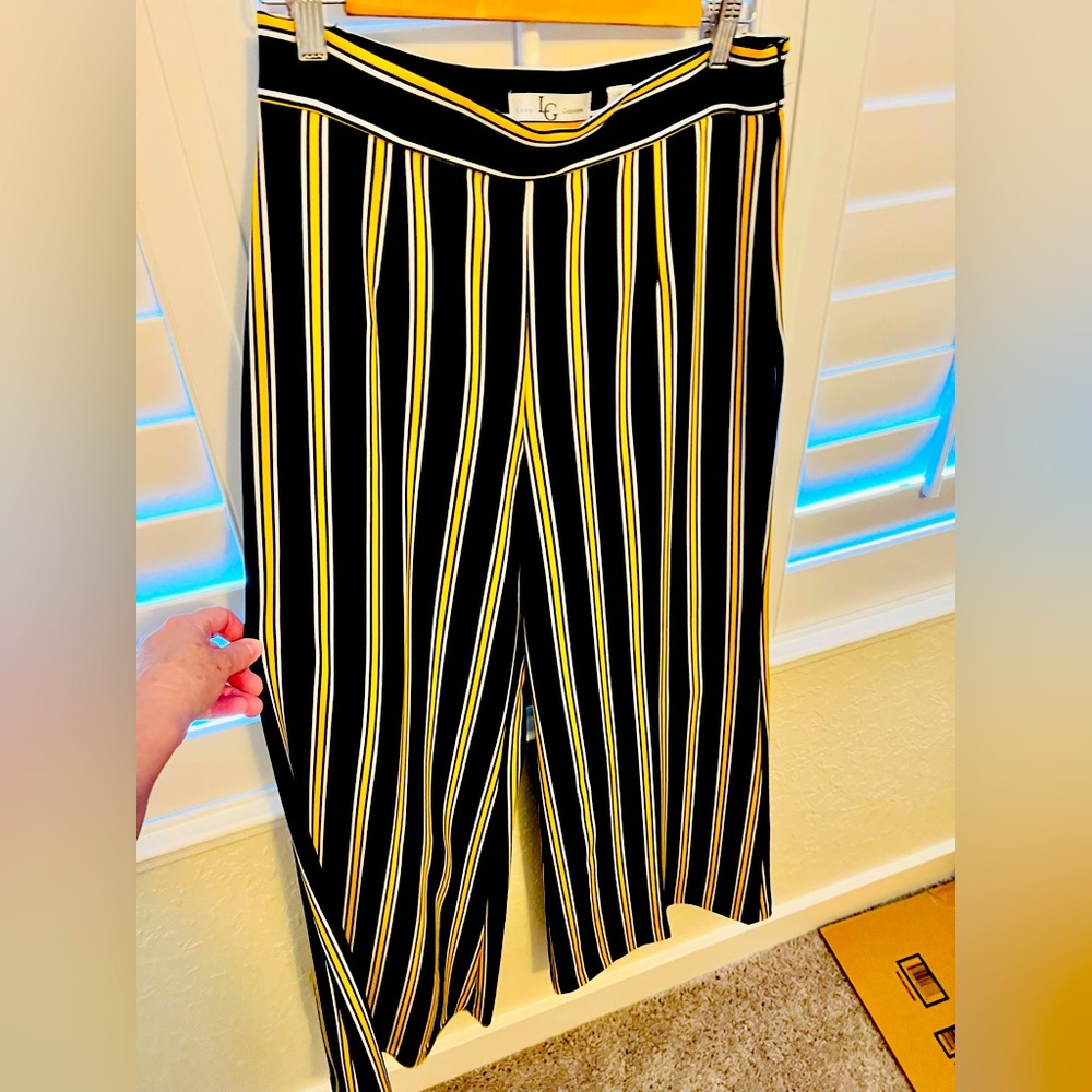 Wide leg trousers